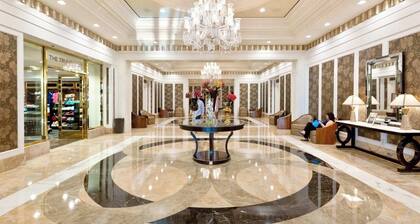 Renovated Trump Hotel Las Vegas Studio Strip Views 2803