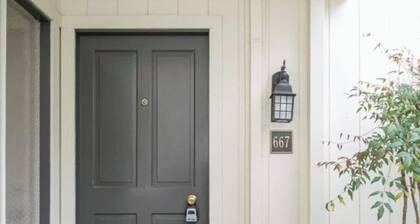 Romantic Napa Escape Prime Location King Bed, Private Patio & Pool