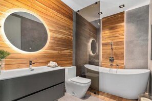 Interior - Villa Infinity by Rove Travel Pent W/seaview (Miami)