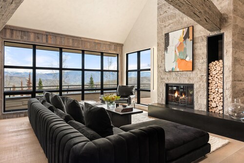 Timberline Lodge 6BR With Hot Tub, Patio & Views