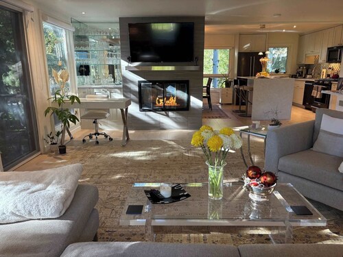 Sierra Chalet - Home With Private Deck and Views