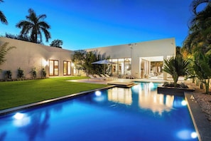 Interior - Villa Maroc by Rove Travel Luxury Oasis w/ Pool (Miami)