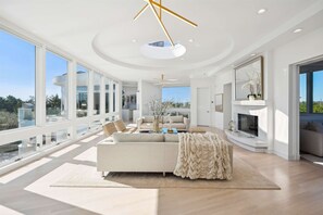 Villa (Multiple Bedrooms) | Bahagian dalam