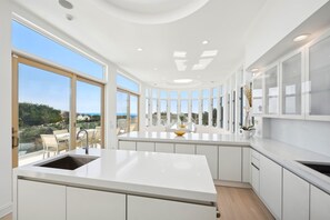 Villa (Multiple Bedrooms) | Bahagian dalam