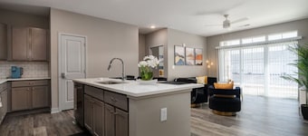 Lux Haven Whitestown