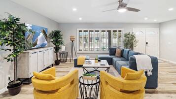 House (4 Bedrooms) | Interior
