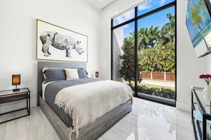 Interior - Villa Pesara by Rove Travel Luxury Riverfront (Fort Lauderdale)