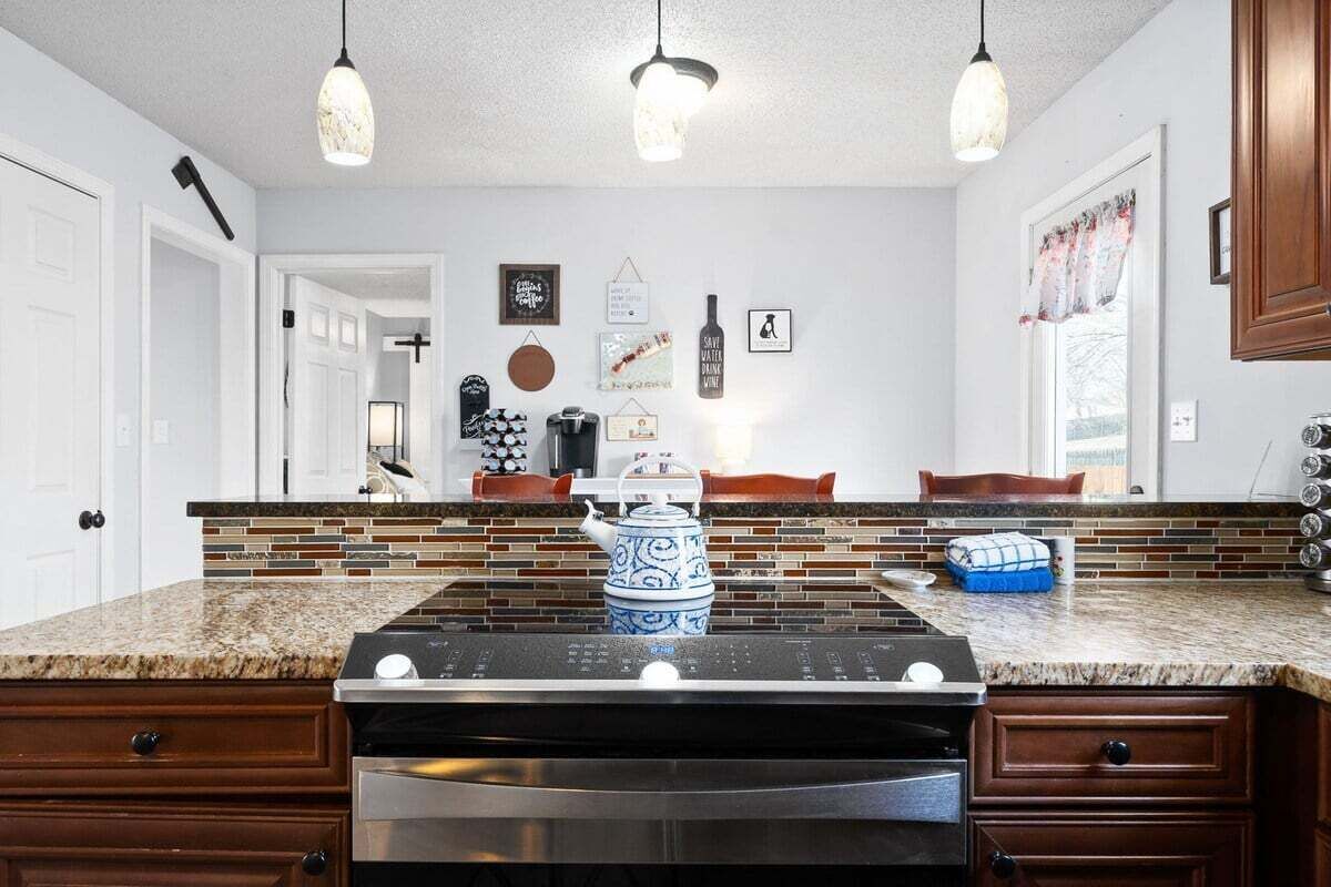 House (3 Bedrooms) | Interior