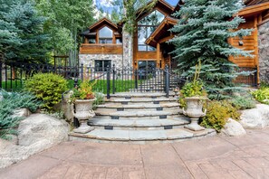 Interior - Brooksaw Aspen Lux Aspen Home w Mountain Views (Aspen)