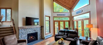 C13 Beautiful Bretton Woods ski in ski out Townhouse Pool gym Passes