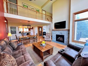 Interior - C13 Beautiful Bretton Woods ski in ski out Townhouse Pool gym Passes (Bretton Woods)