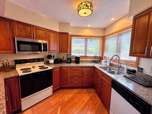 Interior - C13 Beautiful Bretton Woods ski in ski out Townhouse Pool gym Passes (Bretton Woods)
