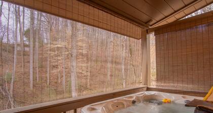 Cozy Hot Tub Cabin!