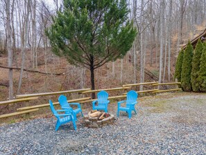 Interior - Cozy Hot Tub Cabin! (Bryson City)