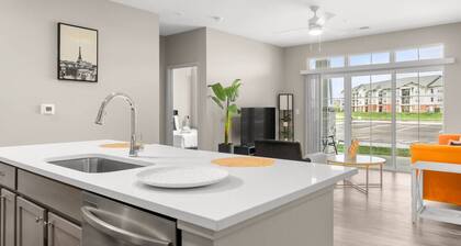 Spacious Whitestown Getaway