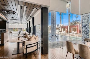 Interior - Incredible Penthouse Strip Views, Balcony Access (Las Vegas)