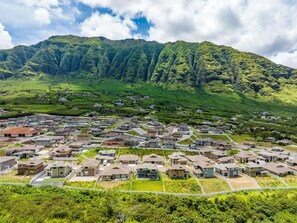 Interior - @ Marbella Lane - 2 Master Suites Mt+ocean Views (Waianae)