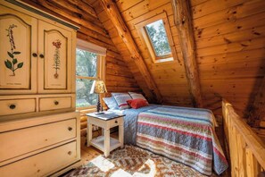 Chalet (3 Bedrooms) | Interior - Authentic Log Cabin Short Walk to Lake & Hideout (Lake Ariel)
