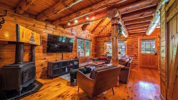Chalet (3 Bedrooms) | Interior