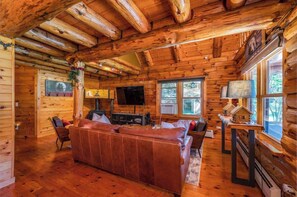 Chalet (3 Bedrooms) | Interior - Authentic Log Cabin Short Walk to Lake & Hideout (Lake Ariel)