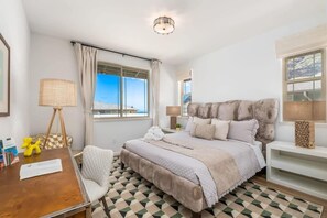 Interior - Marbella Lane - Stylish House Impressive Views (Waianae)
