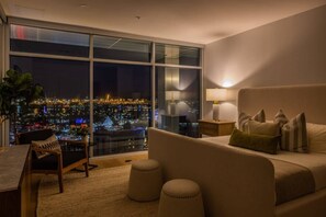 Interior - @ Marbella Lane - Penthouse w/ City & Ocean Views (Long Beach)