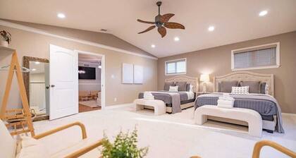 Marbella Lane - Charming 4BR Bungalo for Relaxing Retreat