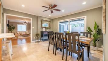 Rumah (4 Bedrooms) | Interior
