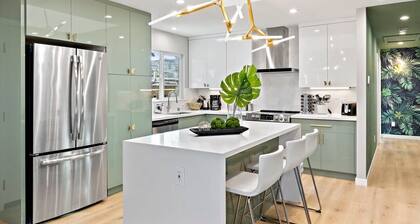 Marbella Lane - SJ Designer Home 3BR Ldry P