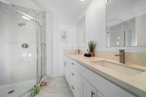 House (2 Bedrooms) | Interior - Marbella Lane - Serene and Pristine 2BR Home (West Covina)