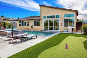Interior - @ Marbella Lane - Desert Dream Pool/spa & Games (Desert Hot Springs)