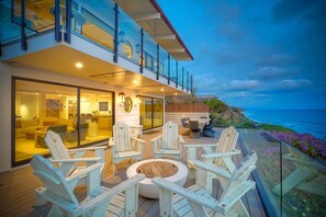 Terrace/patio - Oceanfront Neptune Ave Home | Panoramic Views, Luxury Coastal Living, Walk To The Beach (Encinitas)