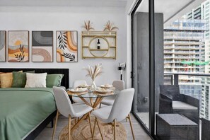 Apartment (0 Bedroom) | Interior - Downtown Miami Penthouse Studio Skyline Balcony Suite Near Port Luxepad (Miami)