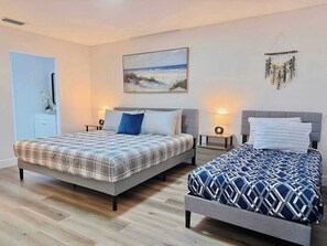Interior - Bright 2BR Apt in Cape Coral Near Caloosahatchee River U102 (Cape Coral)