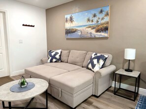 Interior - Bright 2BR Apt in Cape Coral Near Caloosahatchee River U102 (Cape Coral)