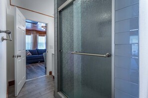 Interior - Pet-Friendly Gulf-Front 3BR with Screened Porch (Alligator Point)