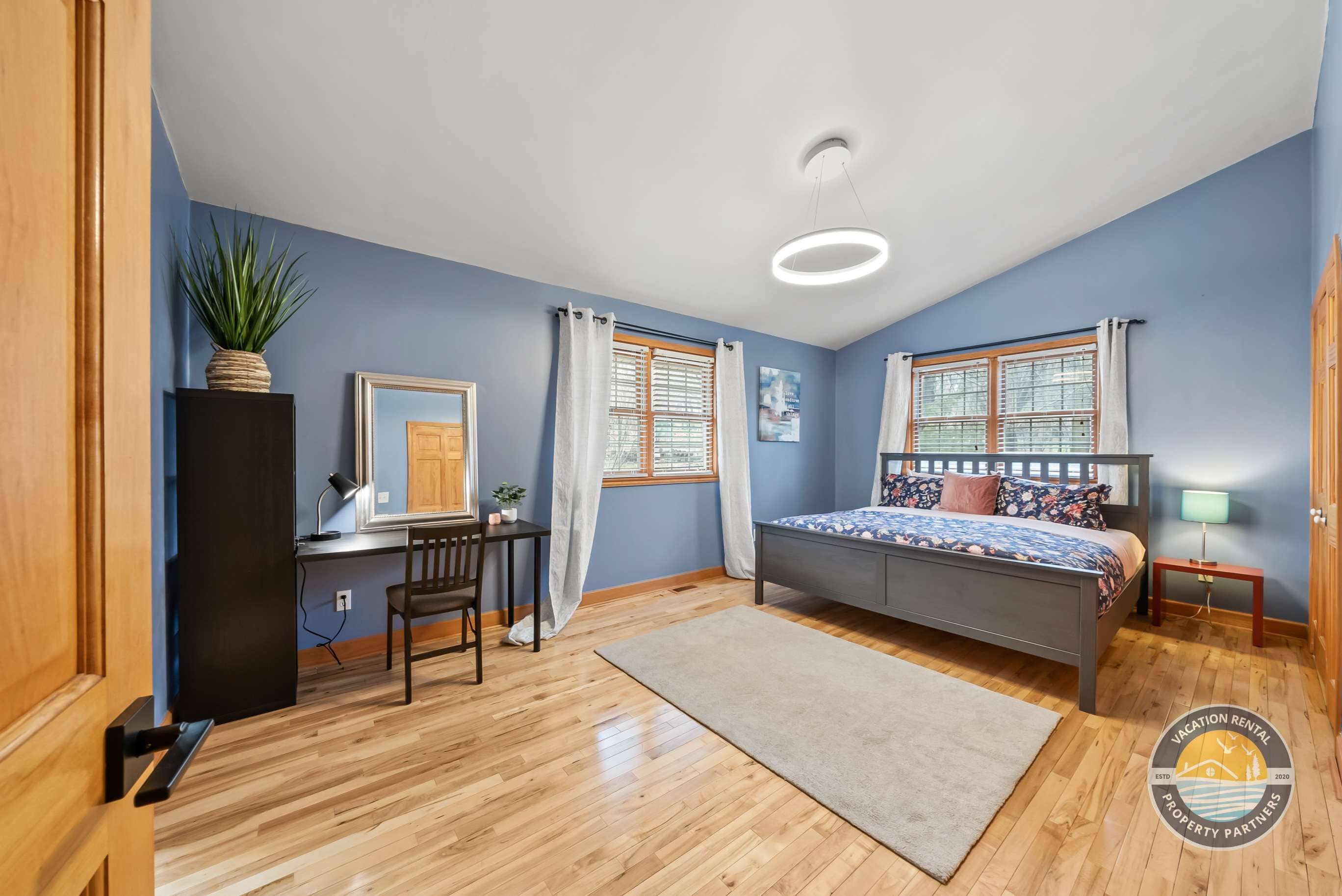 House (5 Bedrooms) | Interior