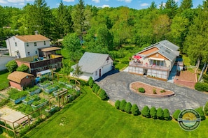 Front of property - Exclusive Lake Como Escape With Bar and Pool Table (Lake Geneva)