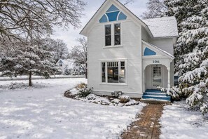 House (3 Bedrooms) | Interior - Walk to Lake Relaxing Williams Bay Getaway (Williams Bay)