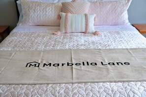 Interior - Marbella Lane - Waikiki Studio Beach 15 Steps (Honolulu)