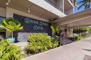 Interior - Marbella Lane - Waikiki Studio Beach 15 Steps (Honolulu)