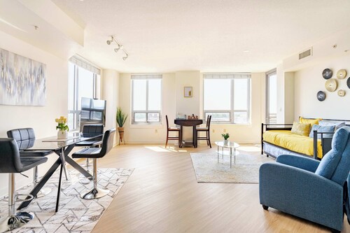 Downtown Silver Spring 2BR Skyline Balcony Suite Walkable to DC Metro Luxepad