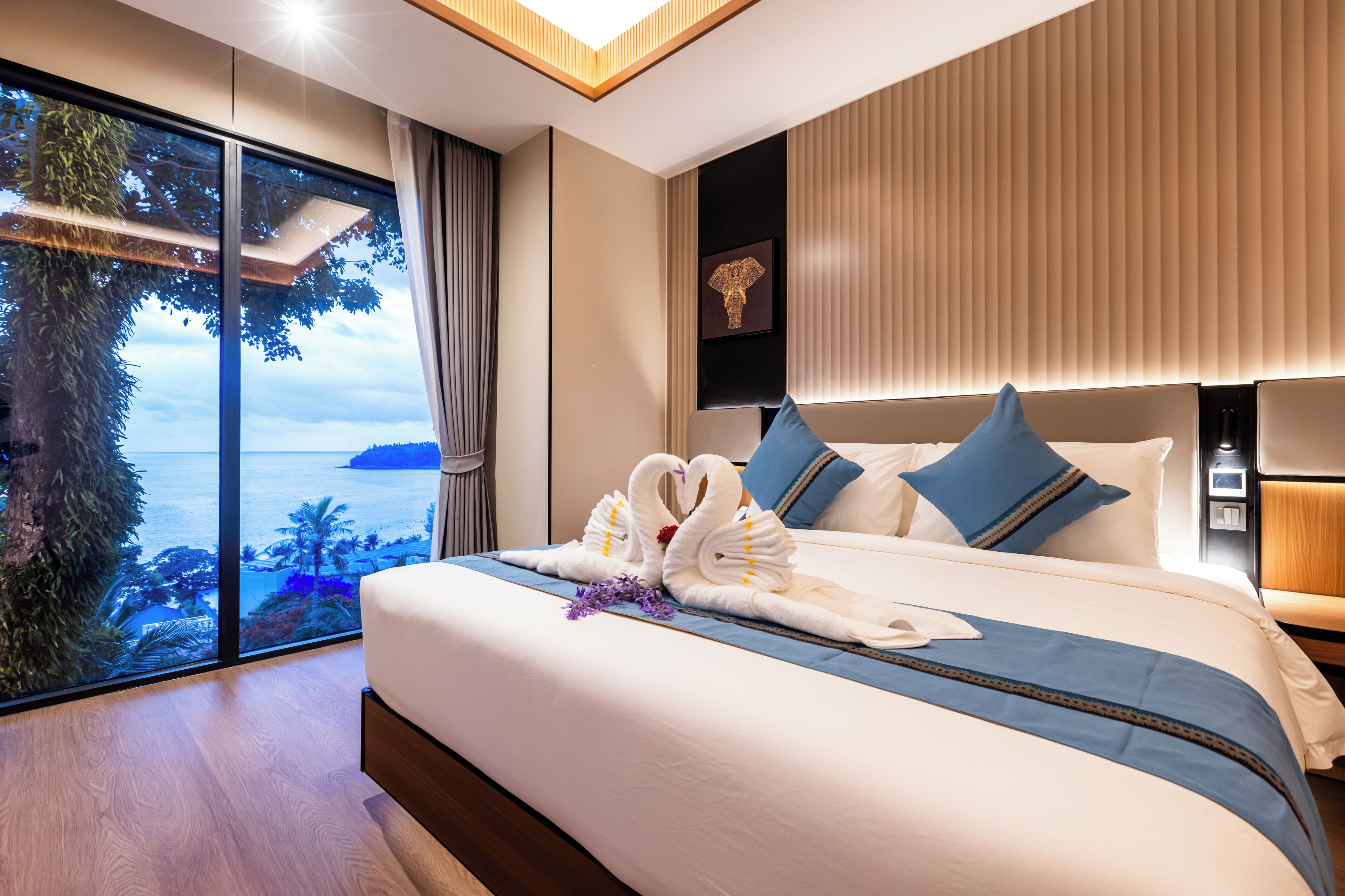 Premier Suite, Balcony, Sea View | Down duvets, in-room safe, desk, laptop workspace
