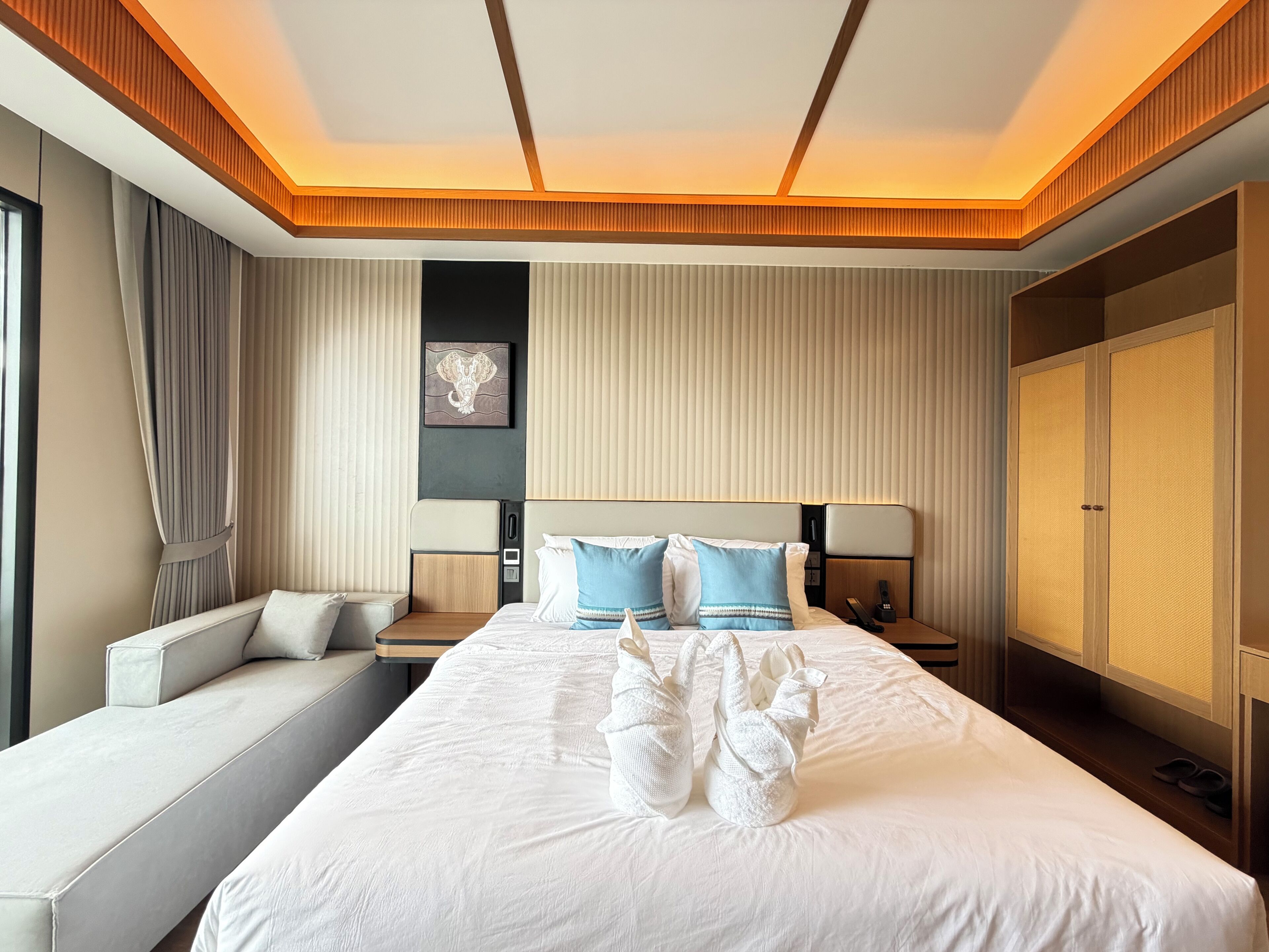 Exclusive Double Room, 1 King Bed, Balcony, Pool View | Safe