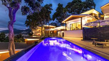 Outdoor pool, pool umbrellas