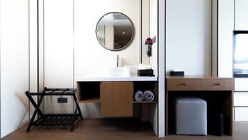 Deluxe Double Room, Sea View | Bathroom | Shower, rainfall showerhead, eco-friendly toiletries, hair dryer
