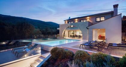 Villa Valmata Adriatic Pearl /w Pool & Wellness, Labin, Croatia