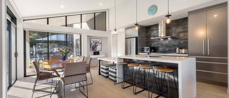 Microwave, oven, stovetop, dishwasher