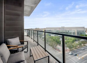 Property grounds - Sky-High Views Lux-2bd/2ba-Rooftop Pool-HTub-Gym (Salt Lake City)