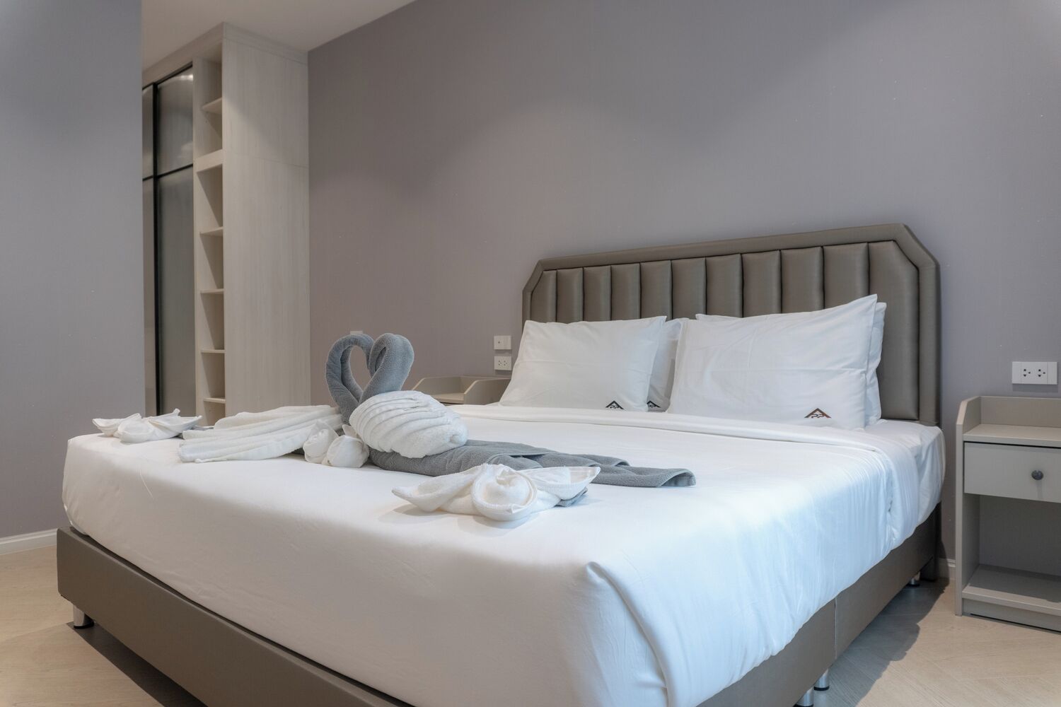 1 dormitorio, tabla de planchar con plancha, wifi